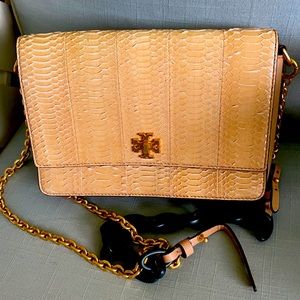 Tory snakeskin with 2 options for handles
